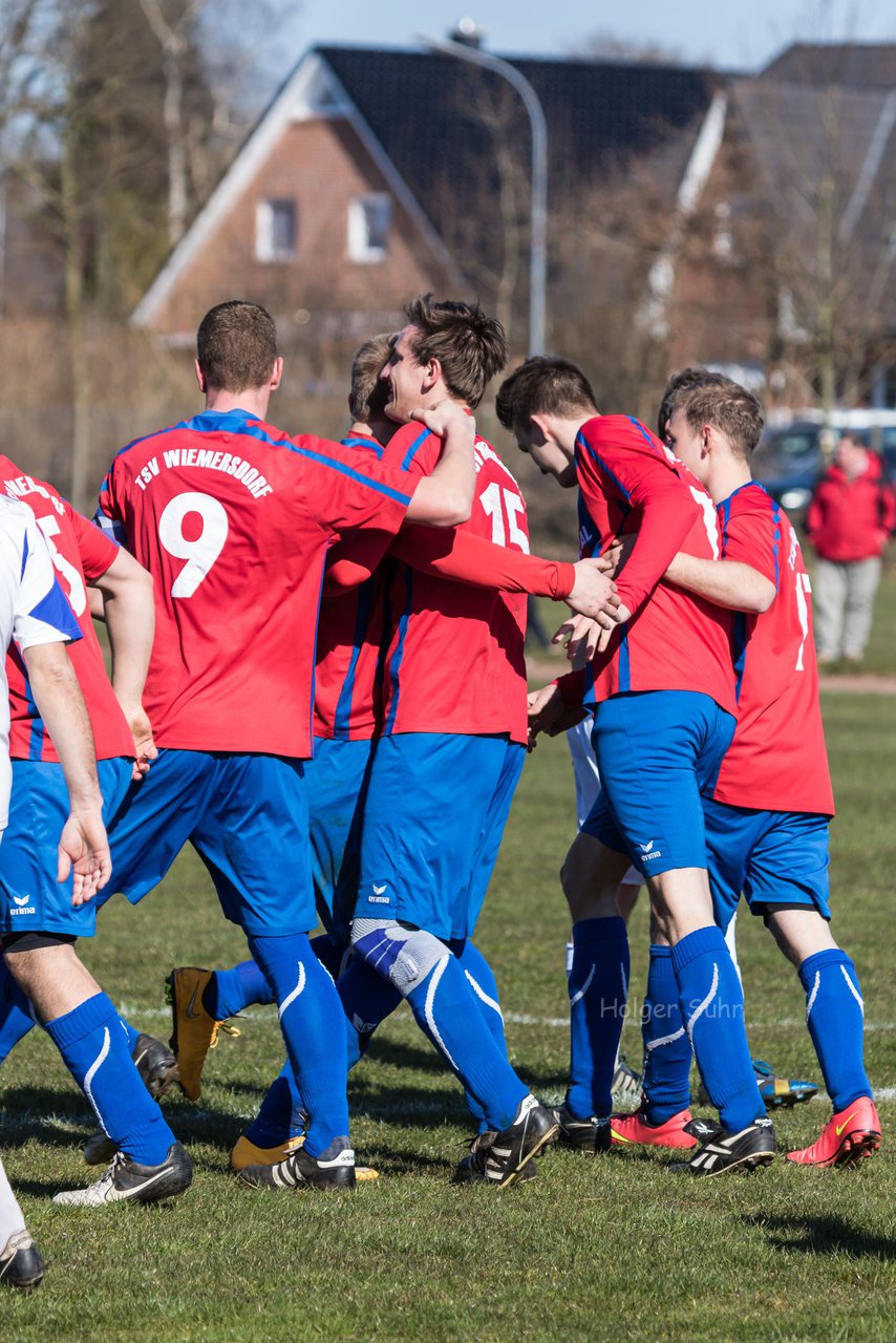 Bild 210 - Herren TSV Wiemersdorf - TuS Hartenholm III : Ergebnis: 2:1